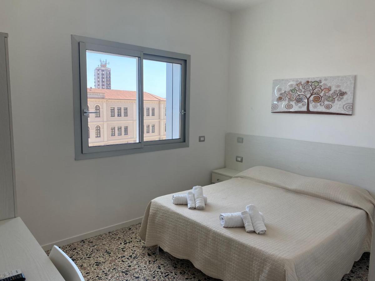 Molo Brin Rooms & Suites オルビア エクステリア 写真